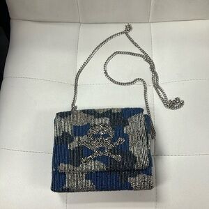 Tiana Camo skull, beaded purse with metal chain